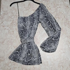 Michael Kors | Off the Shoulder Blouse | Ladies |  Black & White | Size XS